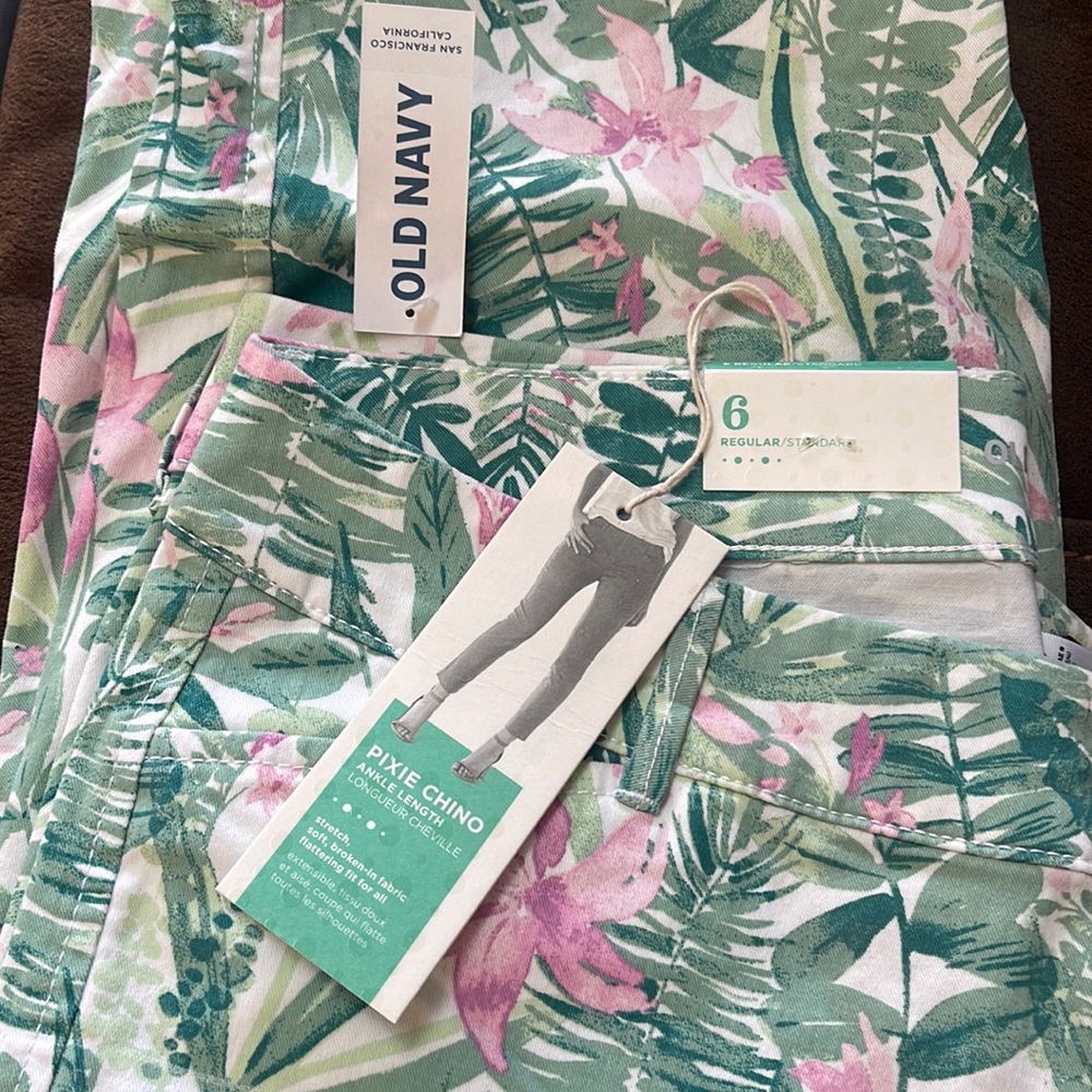 Floral fern pants size 6 new with tags